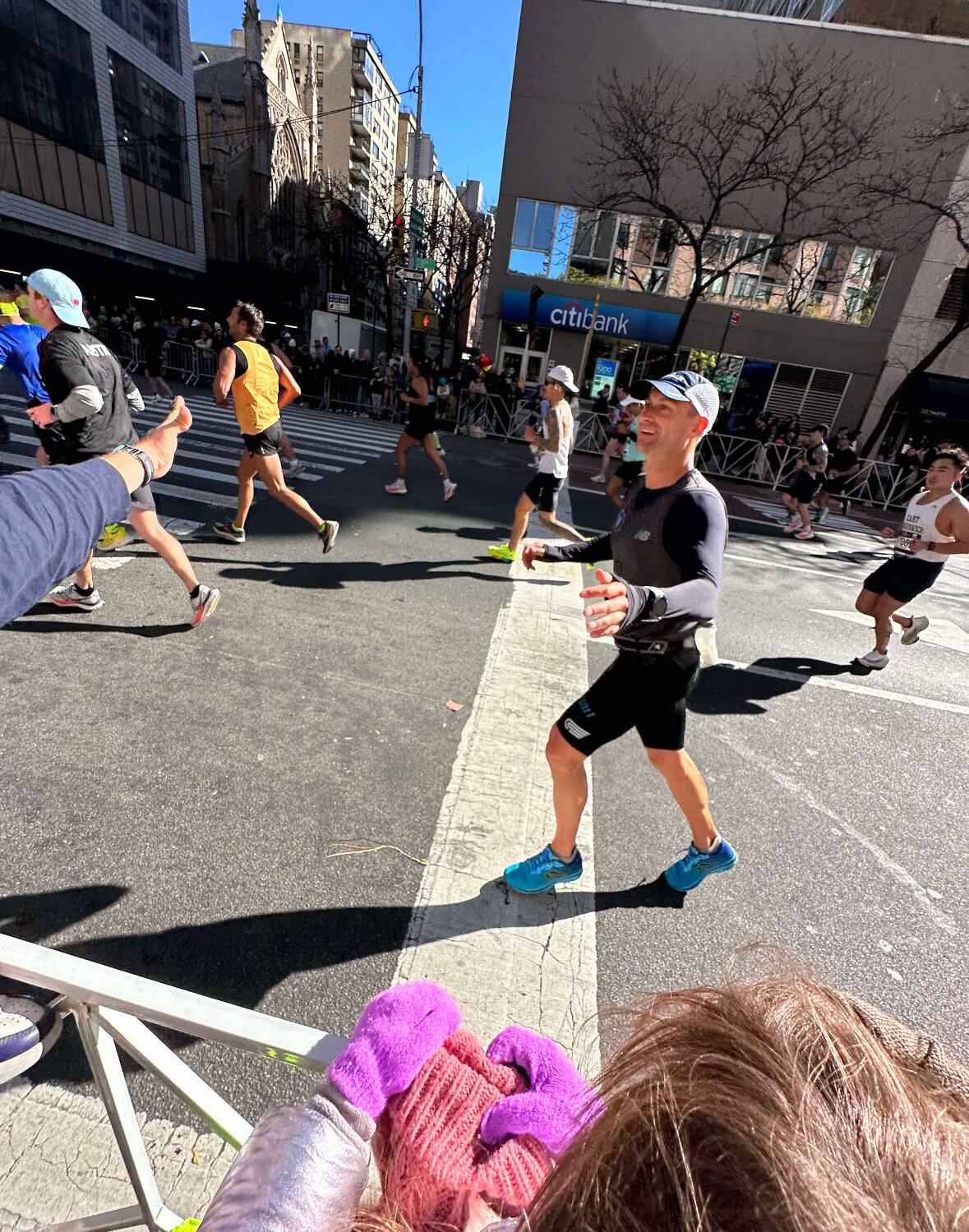 Oceanside's Eric Neufeld runs through the New York City Marathon Herald Community Newspapers